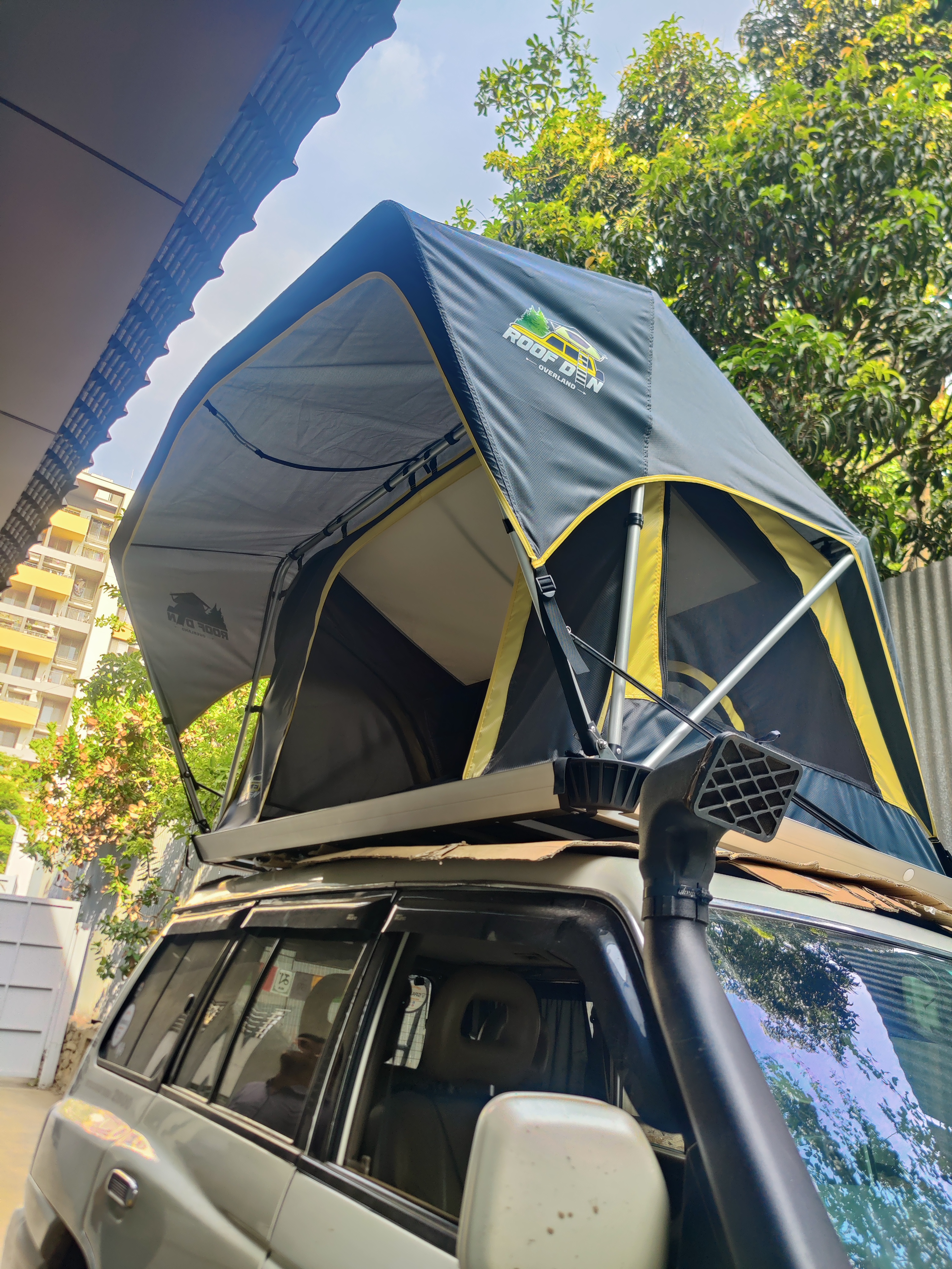 RoofDen Werewolf32 Ultralight Roof Top Tent – 2 Person