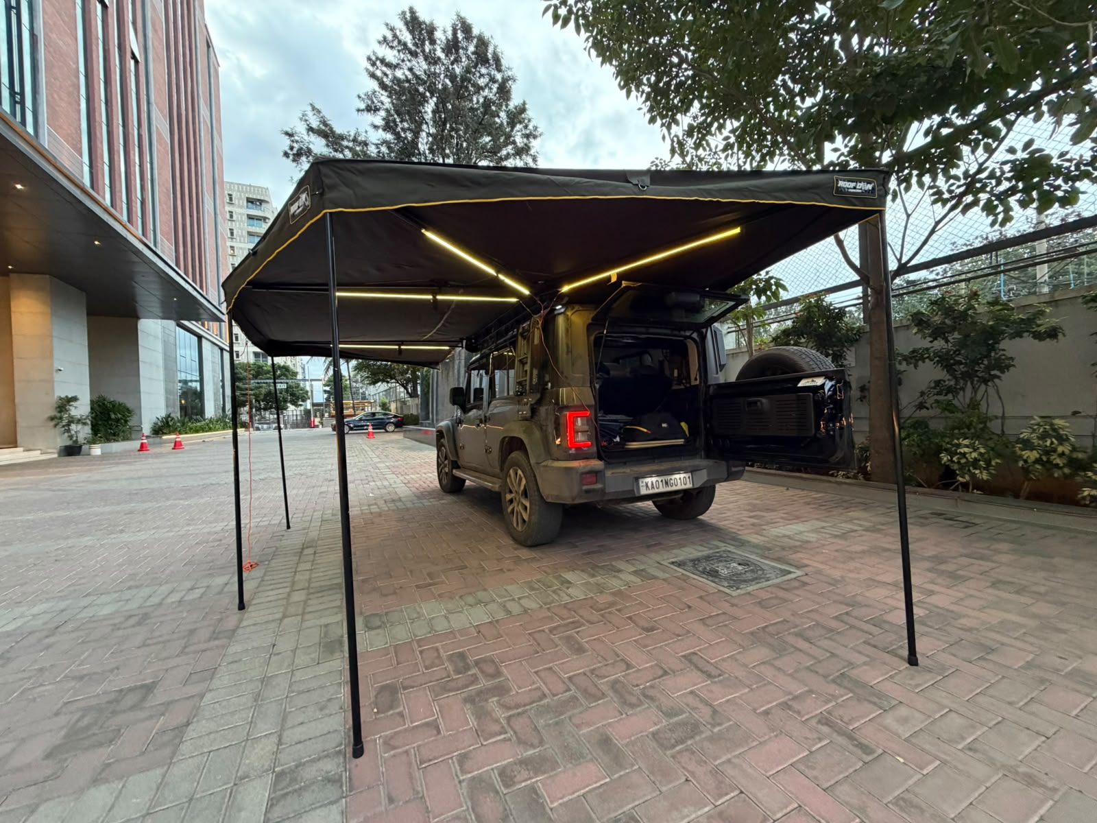 Mammoth 270° XL Freestanding Awning with LED Lights