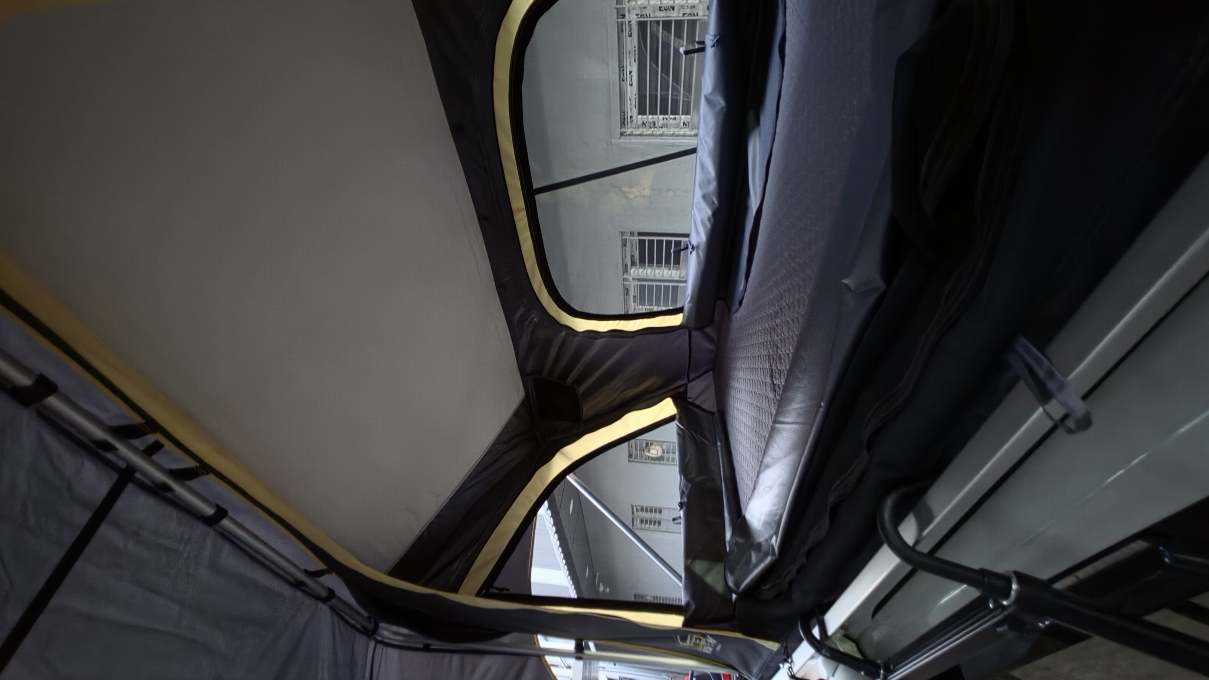 RoofDen Werewolf32 Ultralight Roof Top Tent – 2 Person