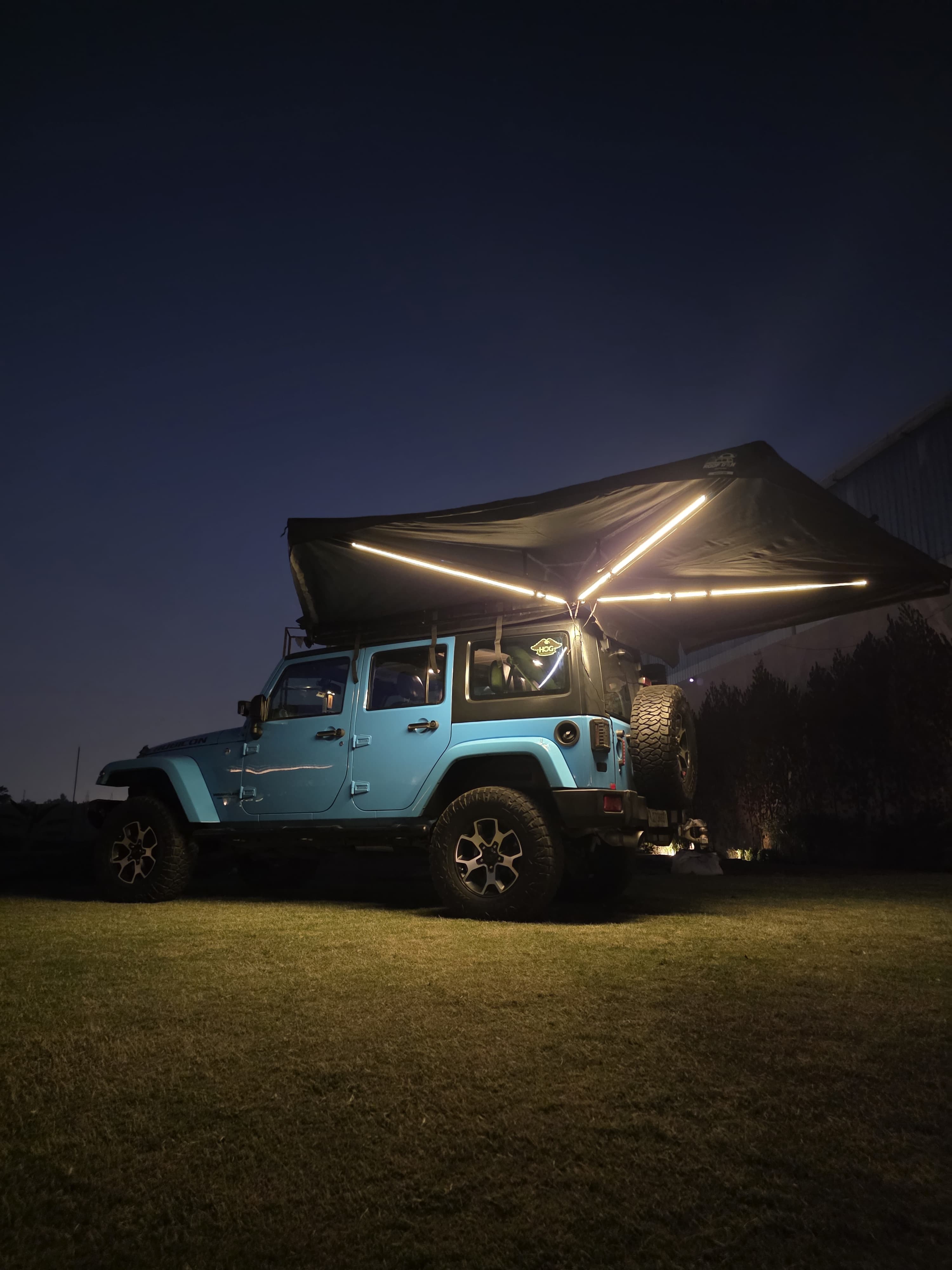 Grizzly Freestanding 270° Awning with LED Lights